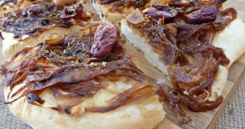 Focaccia a l’oignon confit